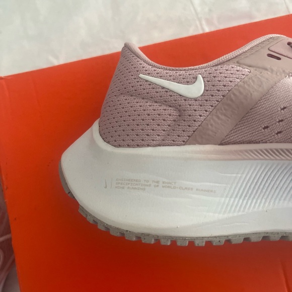 Nike Zoom Air Pegasus 38 - Picture 5 of 8